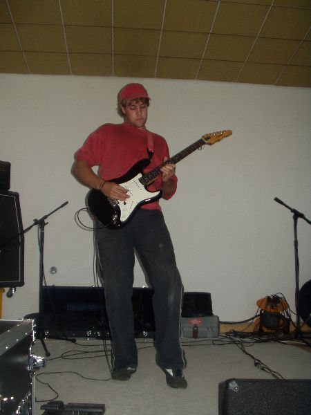 Image 1 of 17  -  32 kB